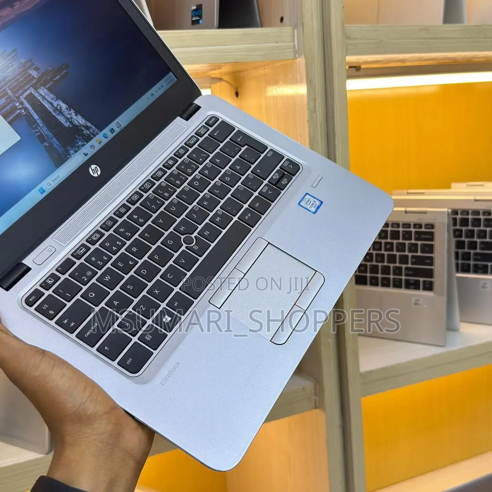 Laptop HP EliteBook 820 G3 8GB Intel Core I5 SSD 256GB