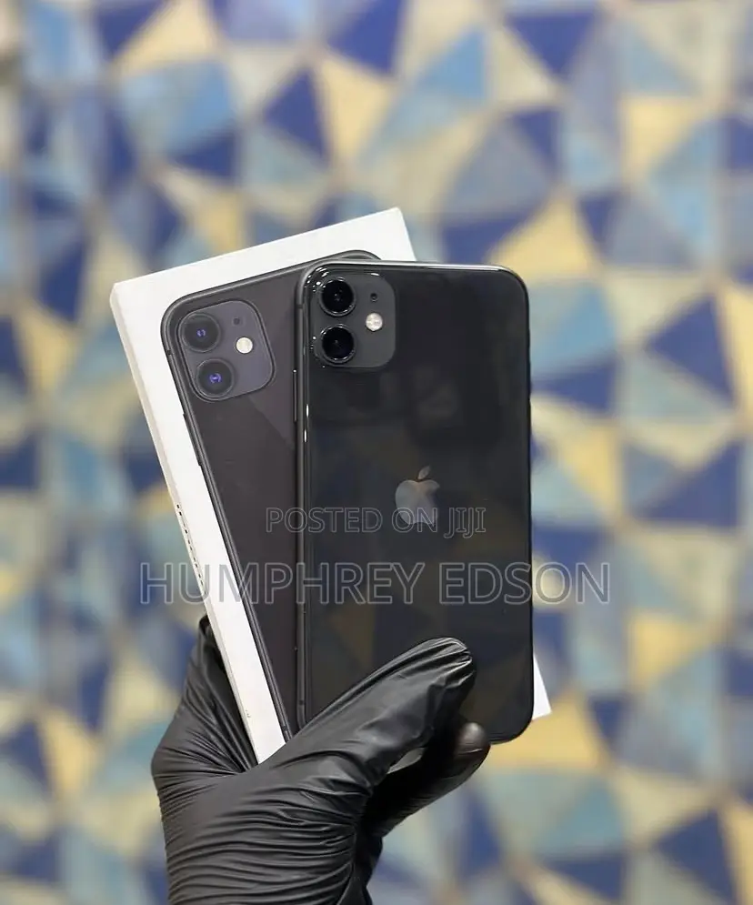 New Apple iPhone 11 64 GB Black