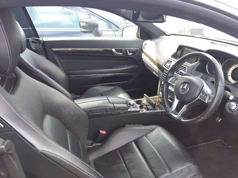 Mercedes-Benz E250 2015 Black