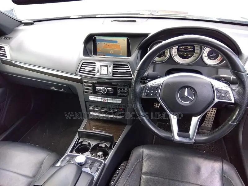 Mercedes-Benz E250 2015 Black