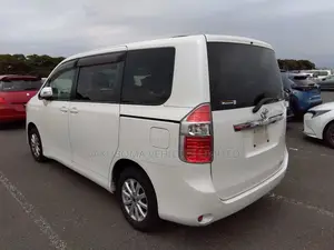 Toyota Noah 2009 Pearl