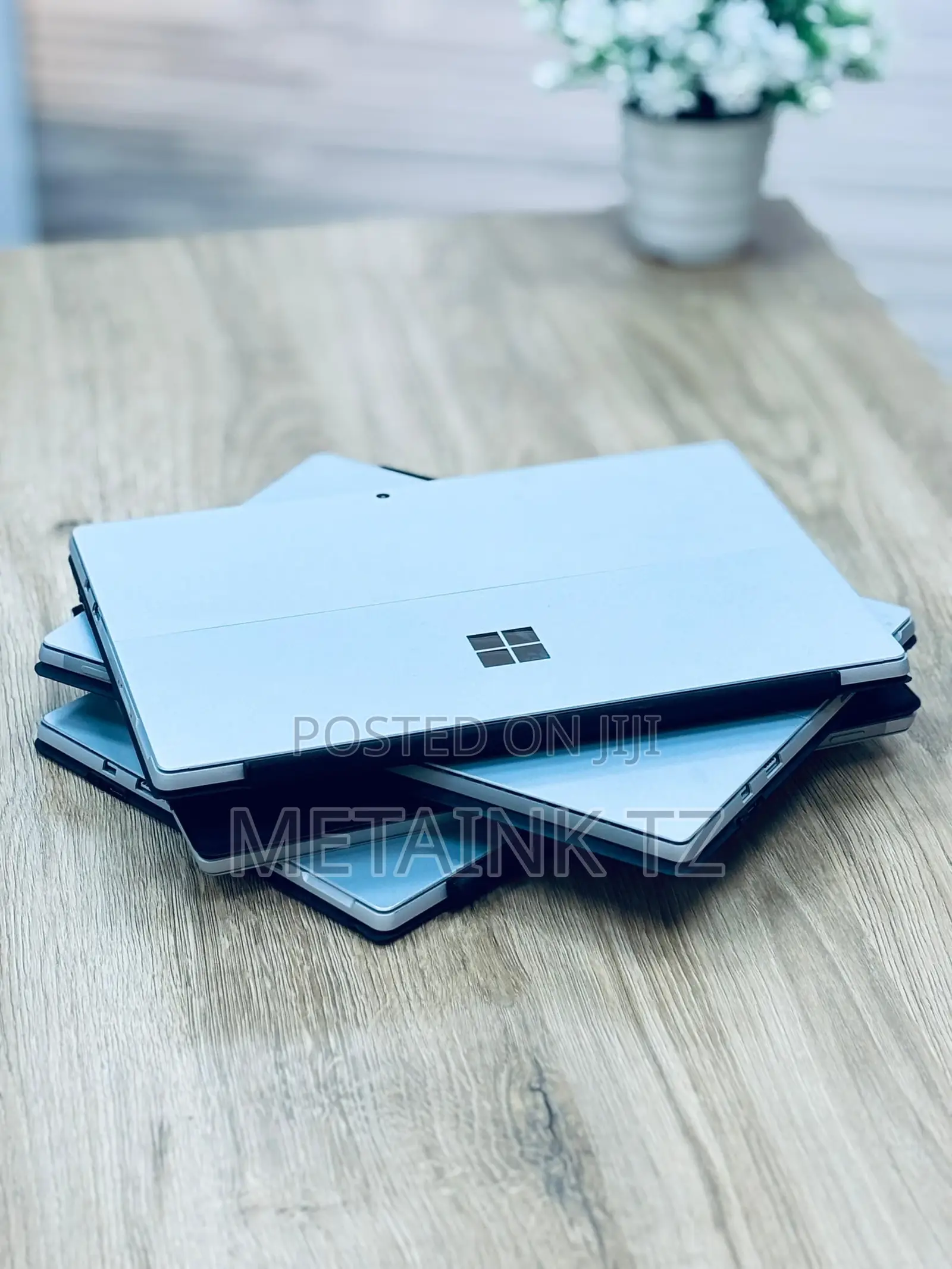 New Laptop Microsoft Surface Pro 5 8GB Intel Core I5 SSD 256GB