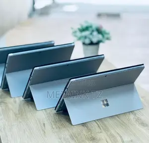 New Laptop Microsoft Surface Pro 5 8GB Intel Core I5 SSD 256GB