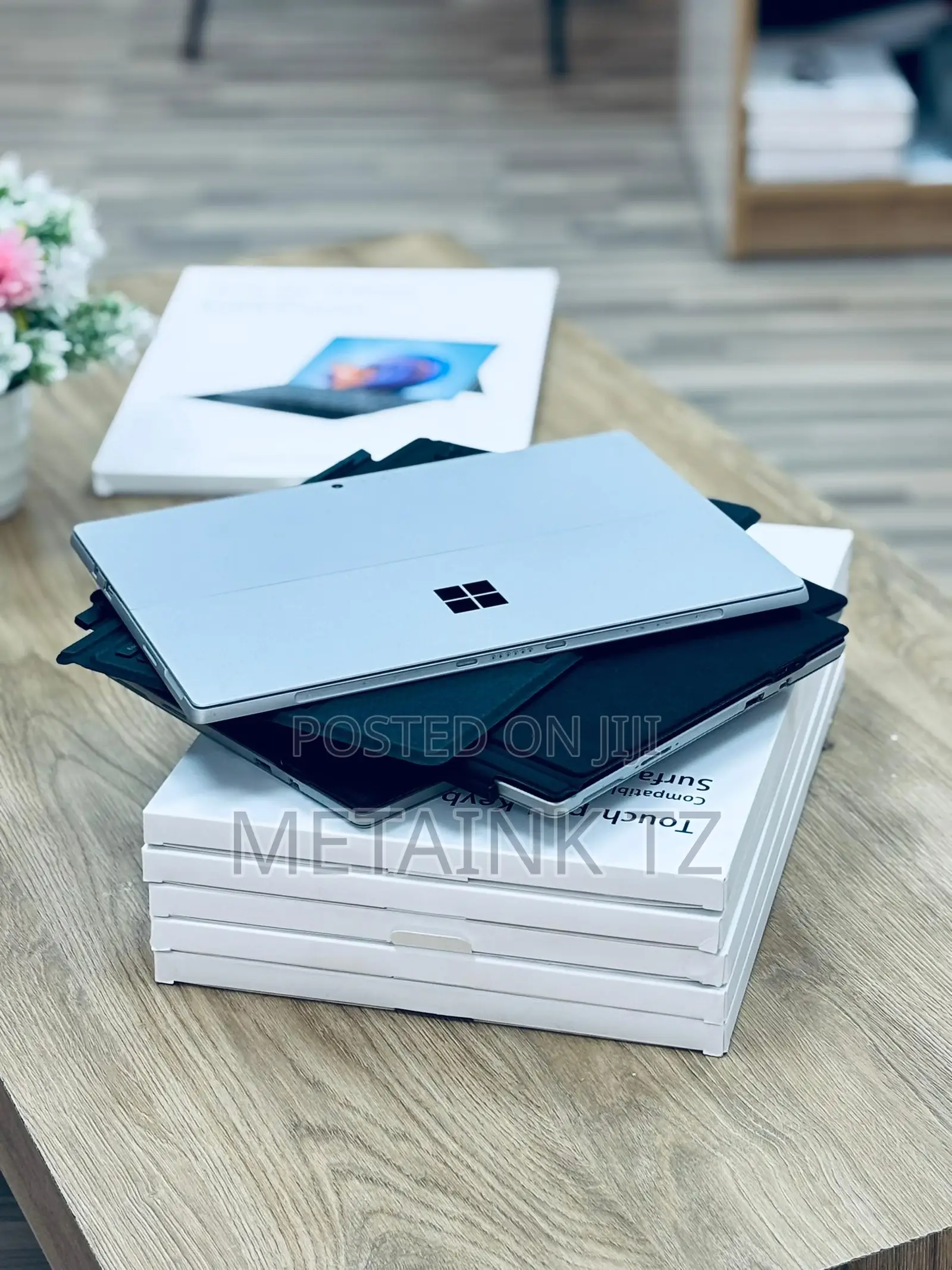 New Laptop Microsoft Surface Pro 5 8GB Intel Core I5 SSD 256GB
