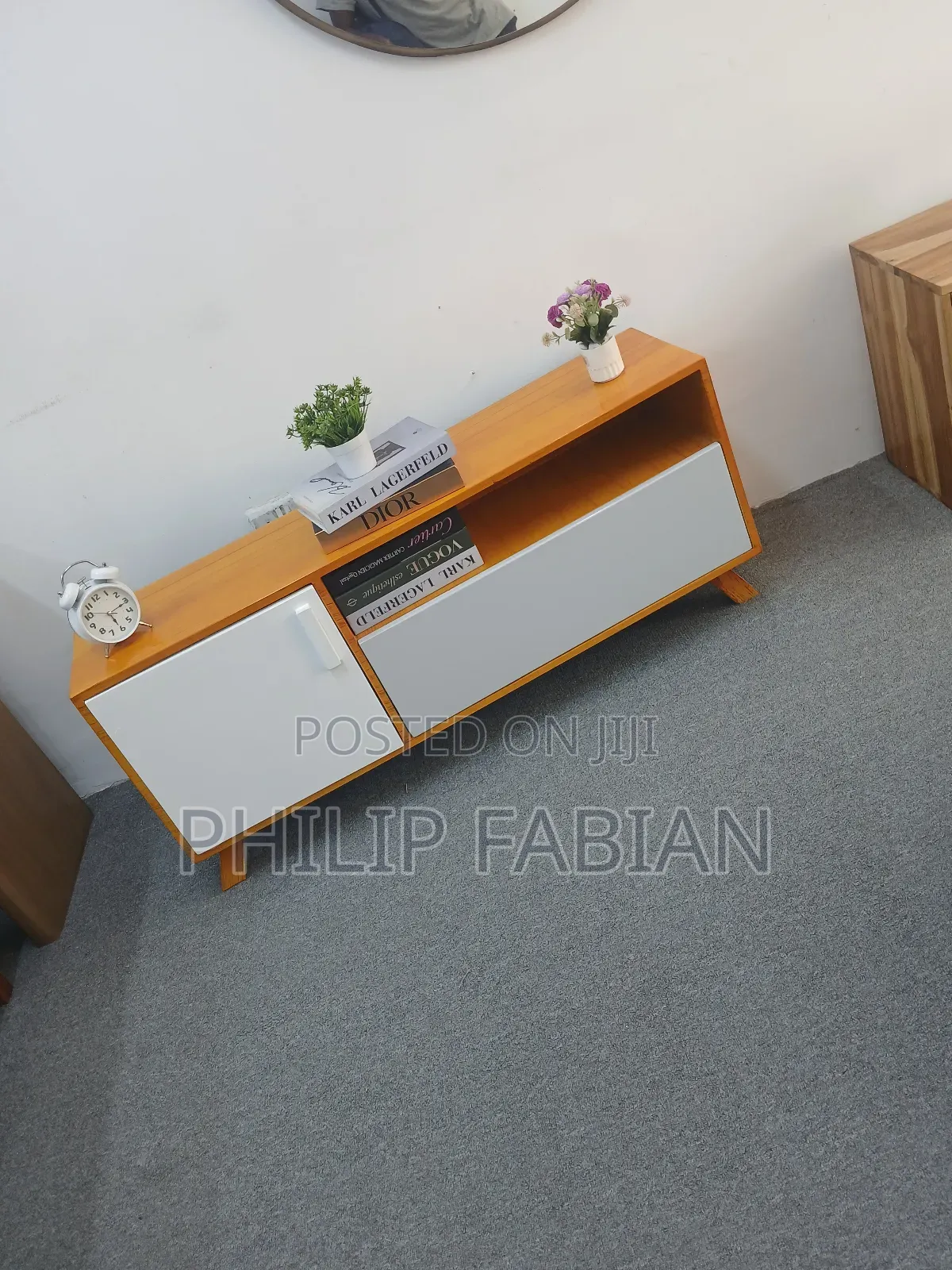 Simple Tv Showcase