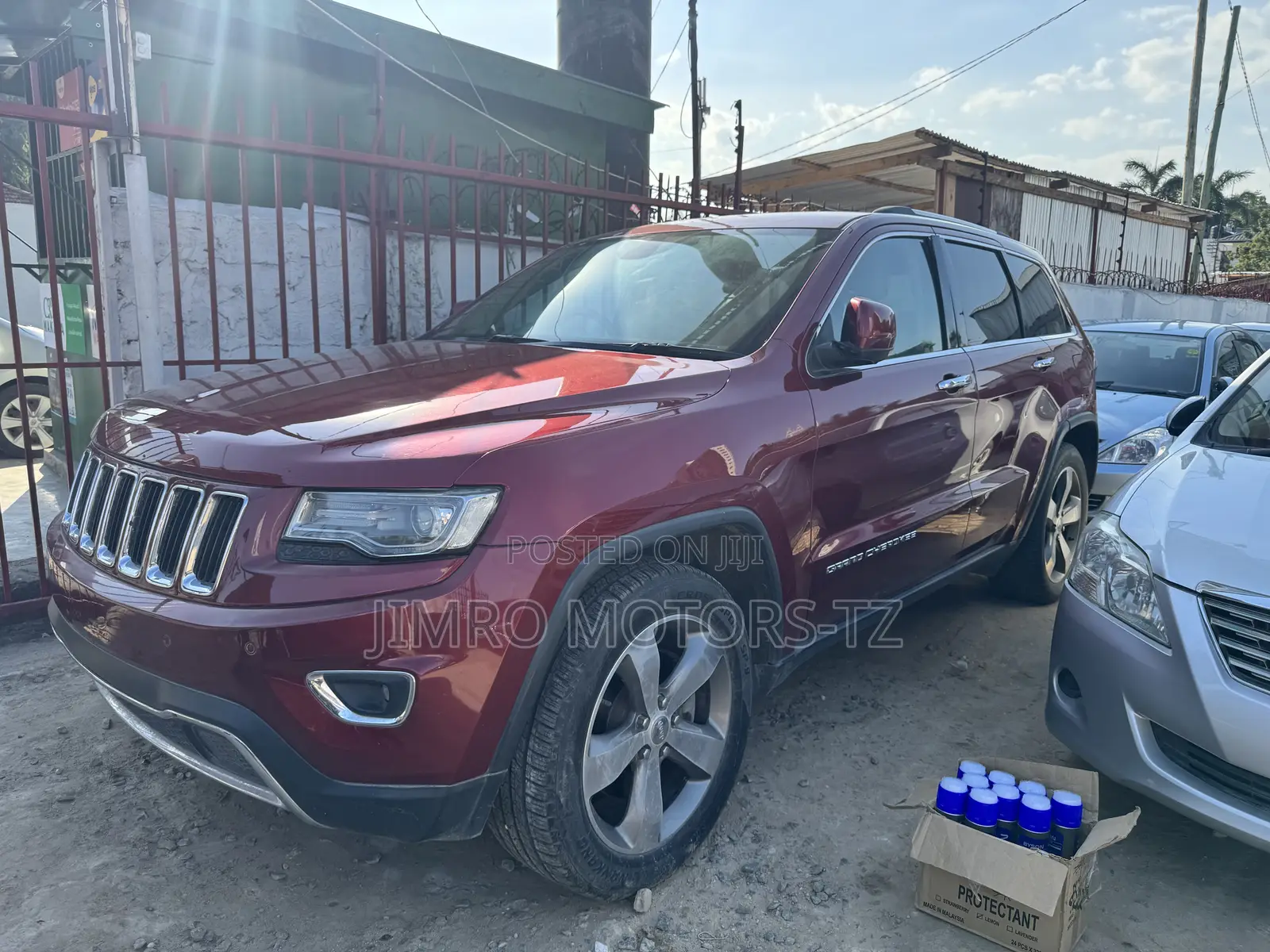 Jeep Grand Cherokee 2013 Red