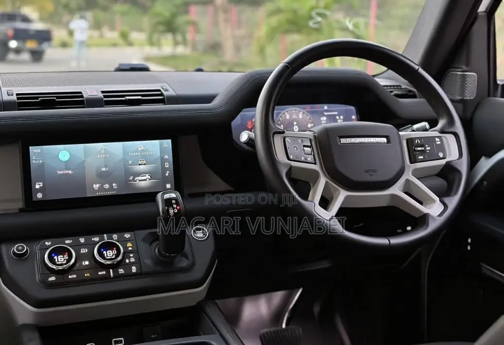 Land Rover Defender 2022 Off white
