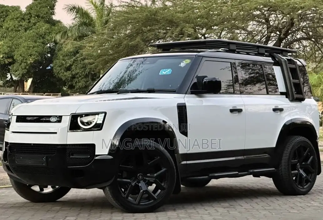 Land Rover Defender 2022 Off white
