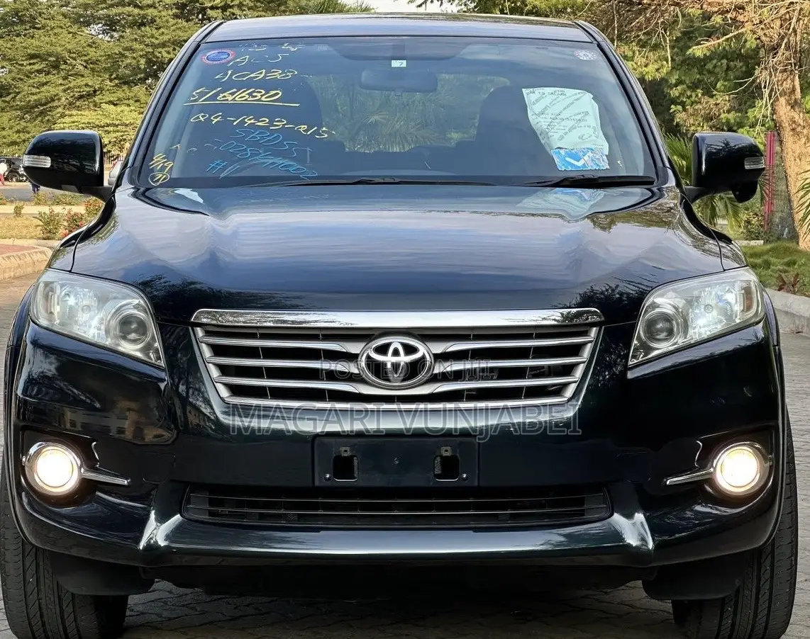 Toyota Vanguard 2011 Black