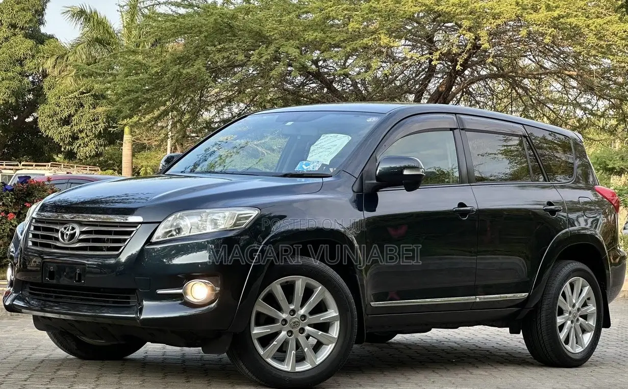 Toyota Vanguard 2011 Black
