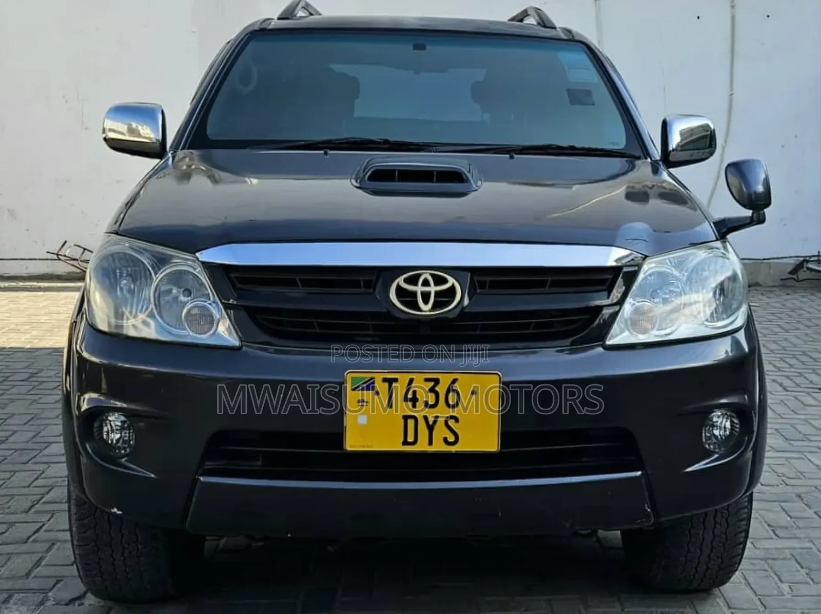 Toyota Fortuner 2005 Black