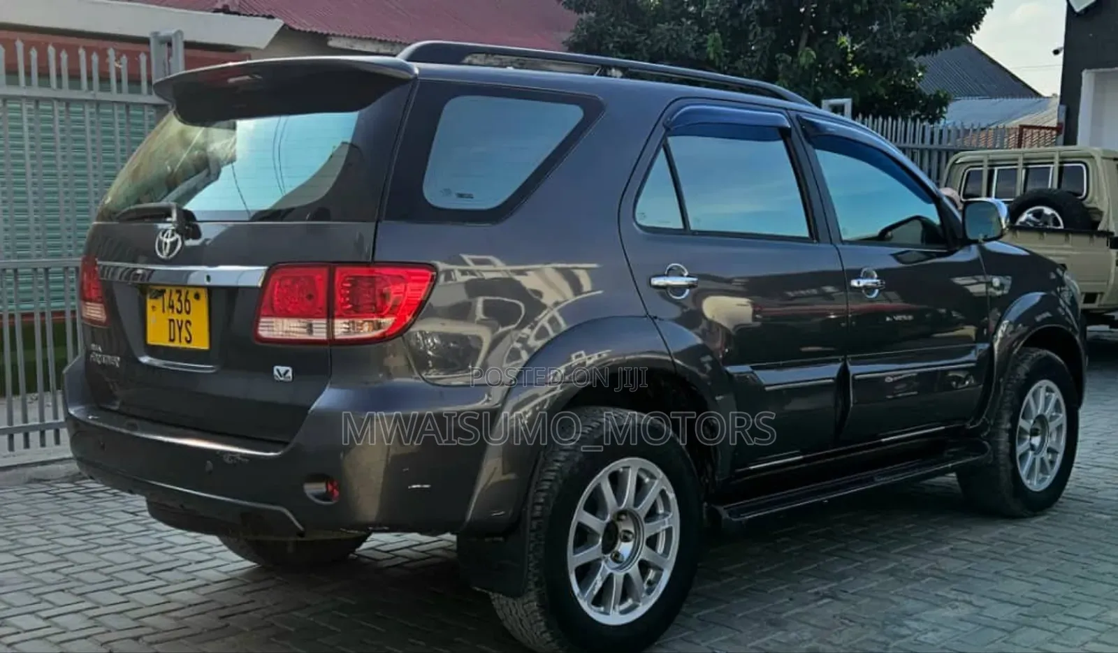 Toyota Fortuner 2005 Black