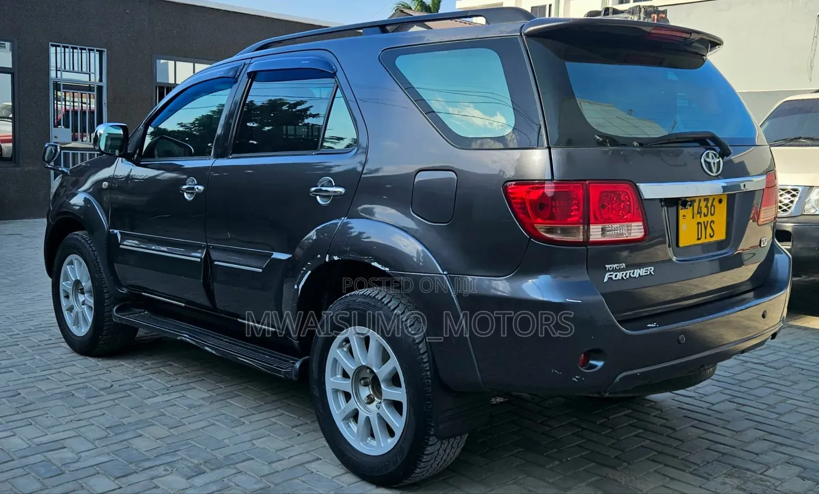 Toyota Fortuner 2005 Black