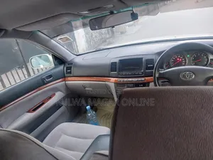 Toyota Mark II 2004 Silver