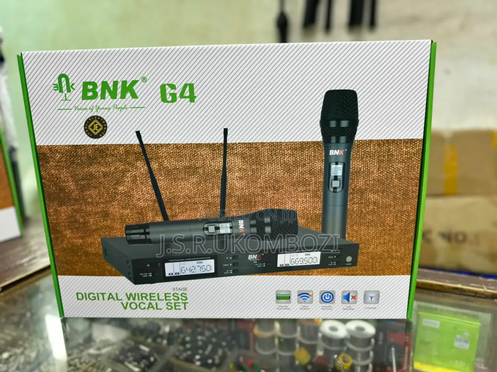 BNK G4 Professional Wireless Microphone