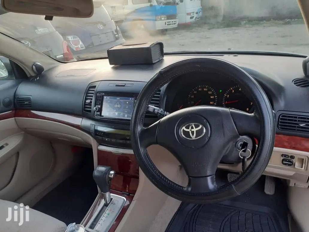 Toyota Premio 2002 Silver