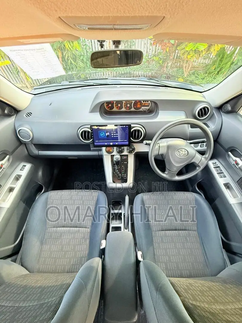 Toyota Corolla Rumion 2010 Black