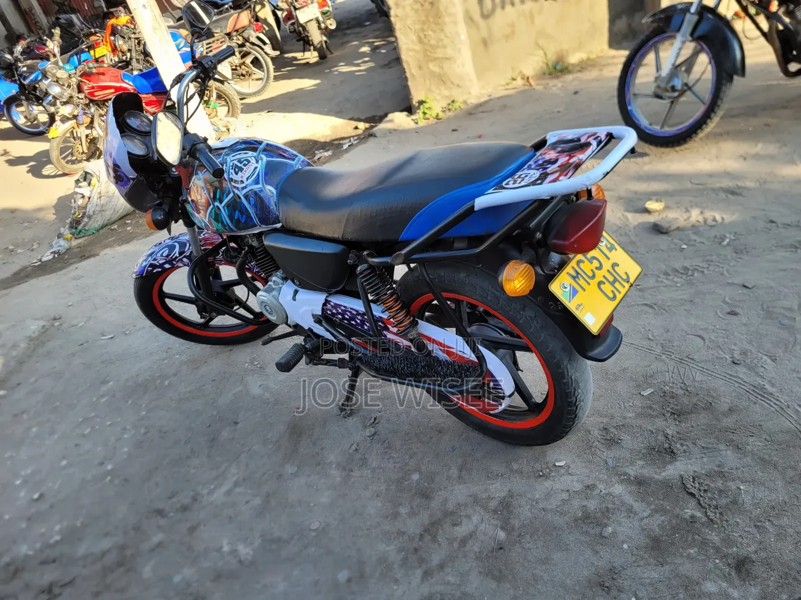 Bajaj Boxer 150 UG 2024 Black