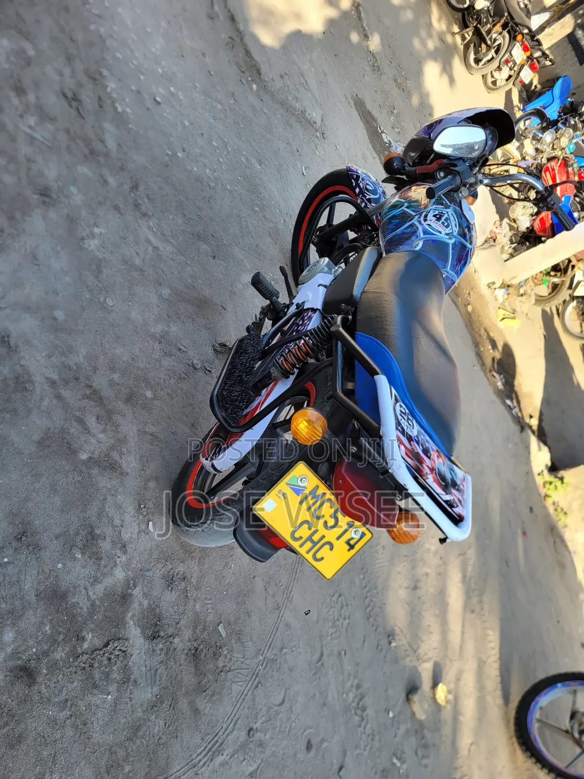 Bajaj Boxer 150 UG 2024 Black