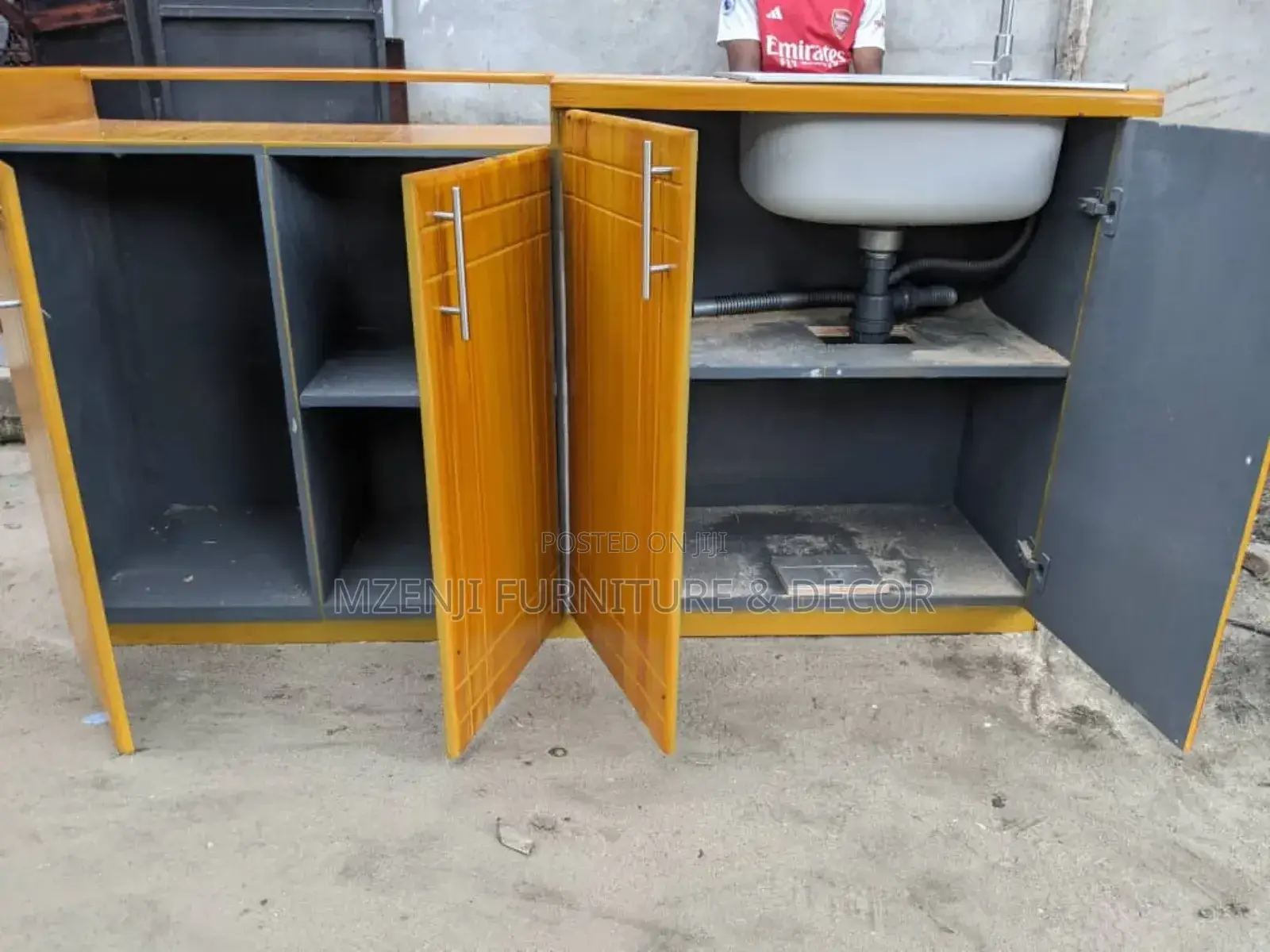 Kitchen Cabinets Za Milango Minne Na Sehemu Ya Kunawia