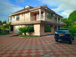 4bdrm House in Rock City, Ilemela for sale