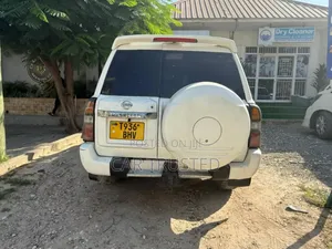 Nissan Patrol 3.0 GRX 2005 White