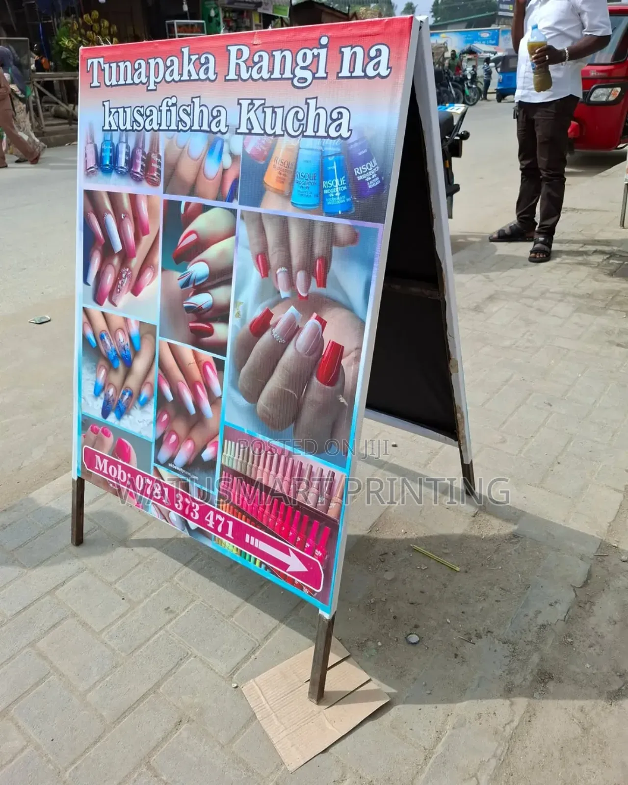A Banner Printing Mabango Ya Ofisni