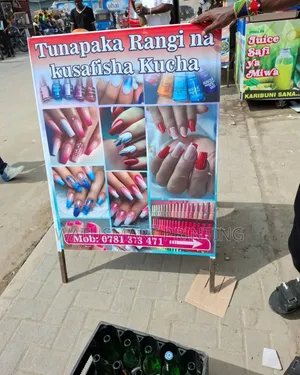 A Banner Printing Mabango Ya Ofisni
