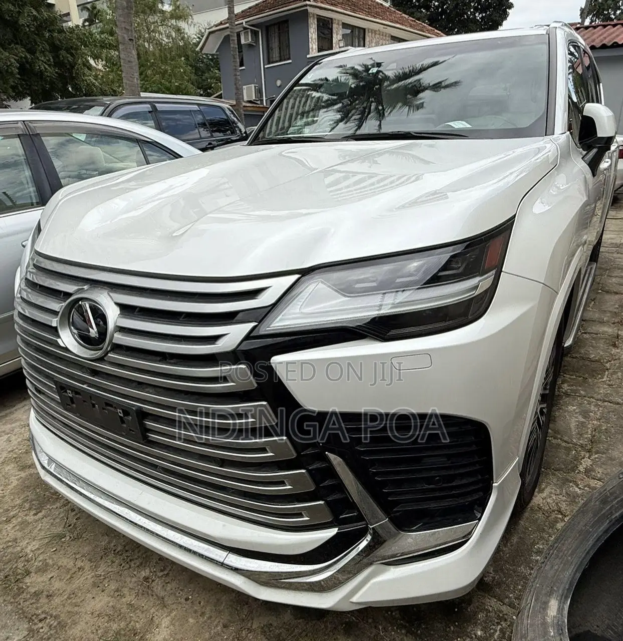 Lexus LX 2022 White