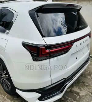 Lexus LX 2022 White