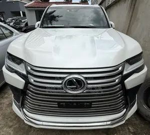 Lexus LX 2022 White