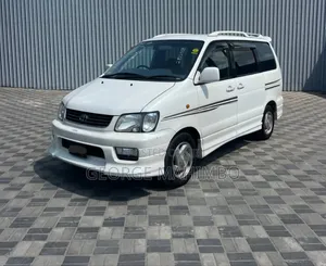 Toyota Noah 2001 White