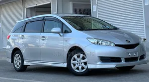 Photo - Toyota Wish 2010 Silver