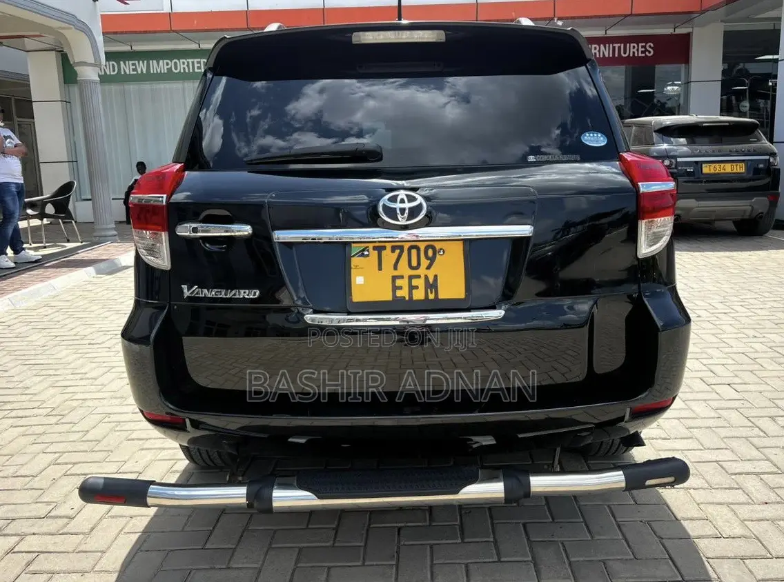 Toyota Vanguard 2013 Black