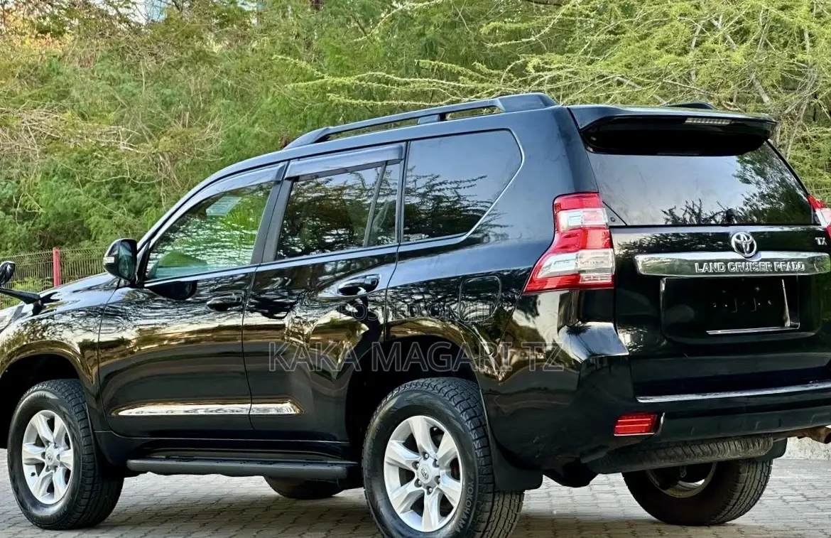 Toyota Land Cruiser Prado 2012 Black