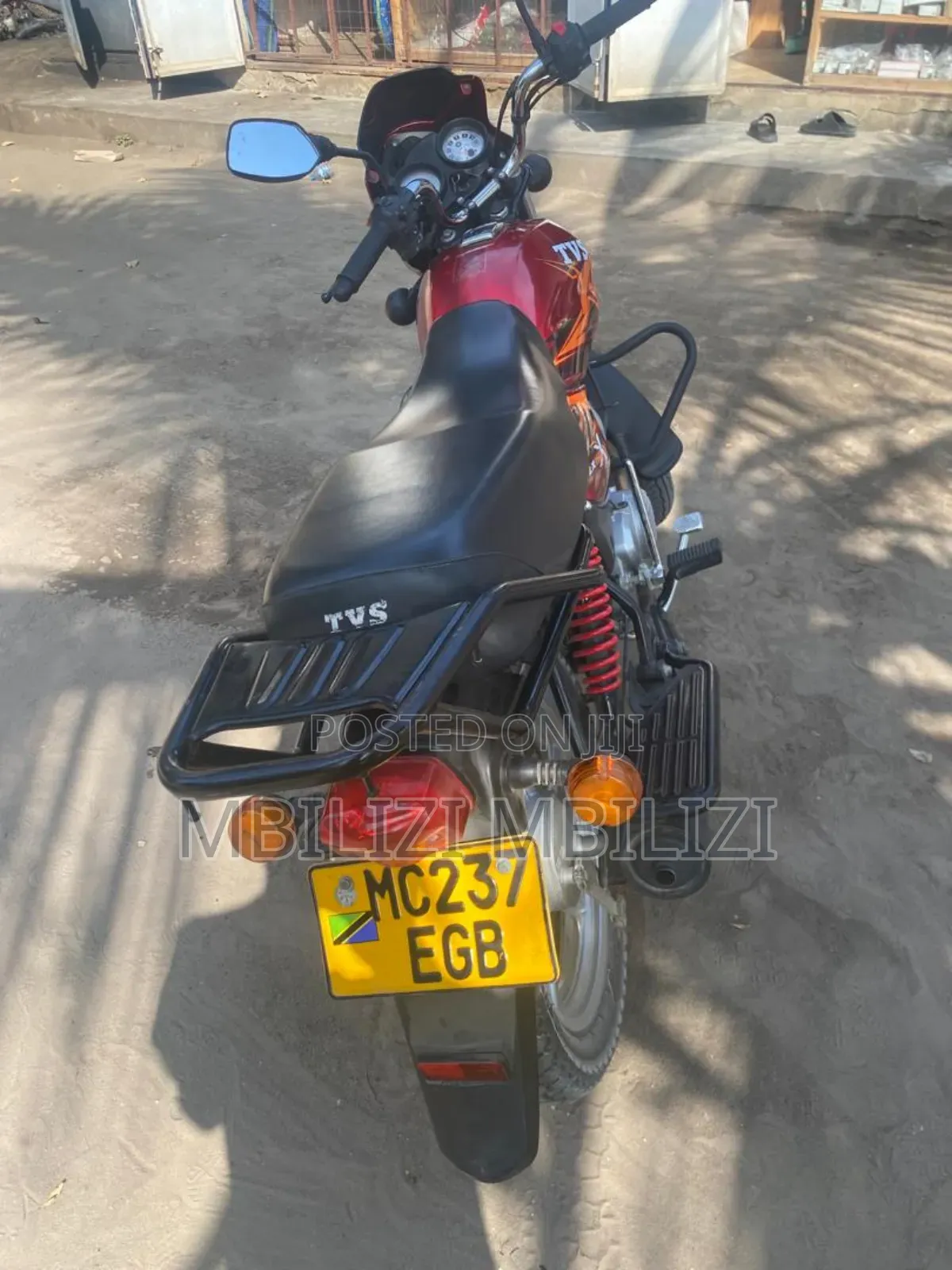 TVS HLX Plus ES 2025 Red
