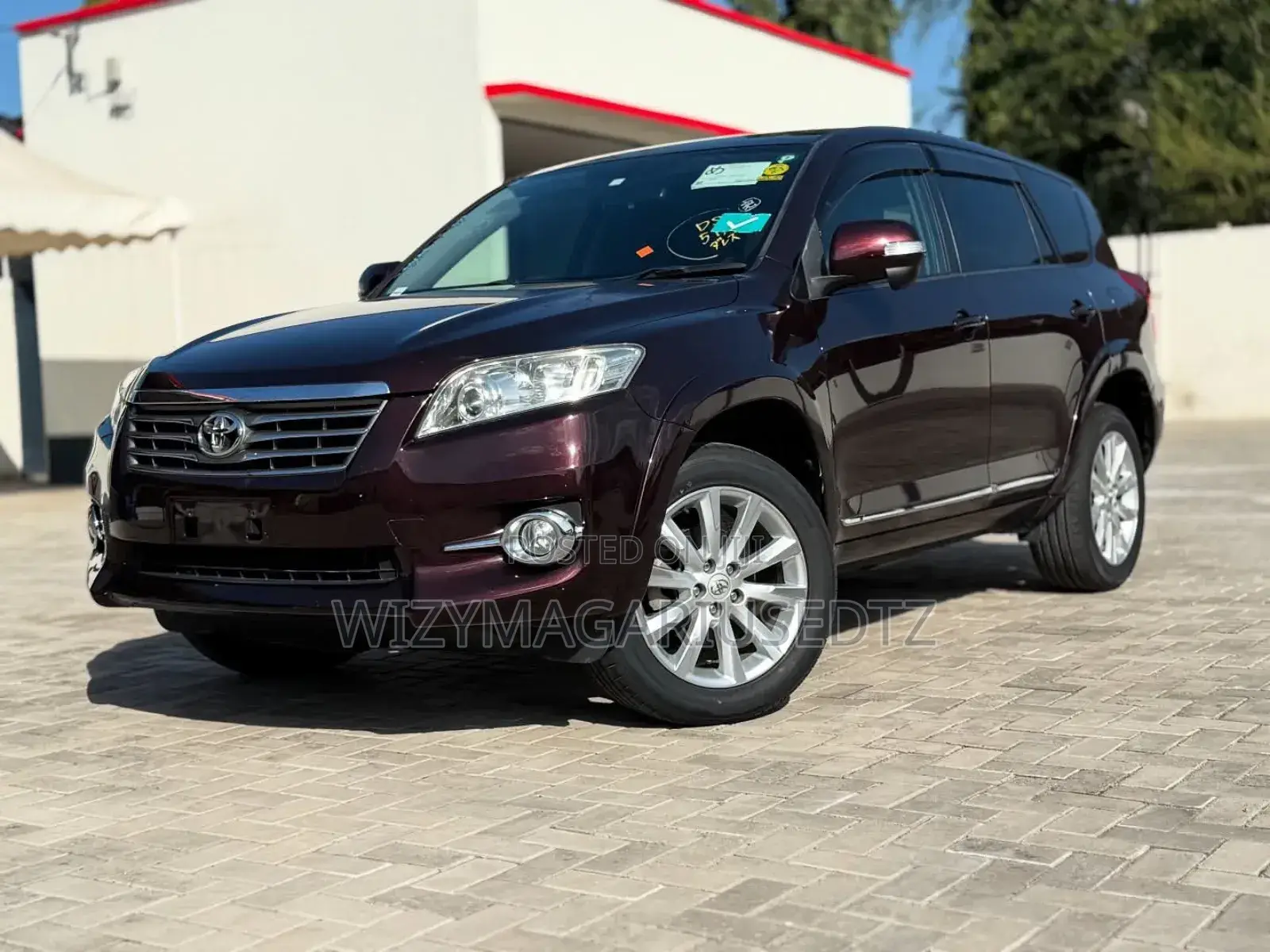 Toyota Vanguard 2010 Burgundy