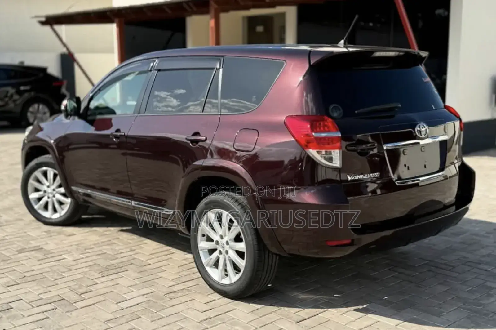 Toyota Vanguard 2010 Burgundy