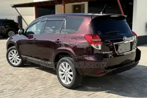 Toyota Vanguard 2010 Burgundy