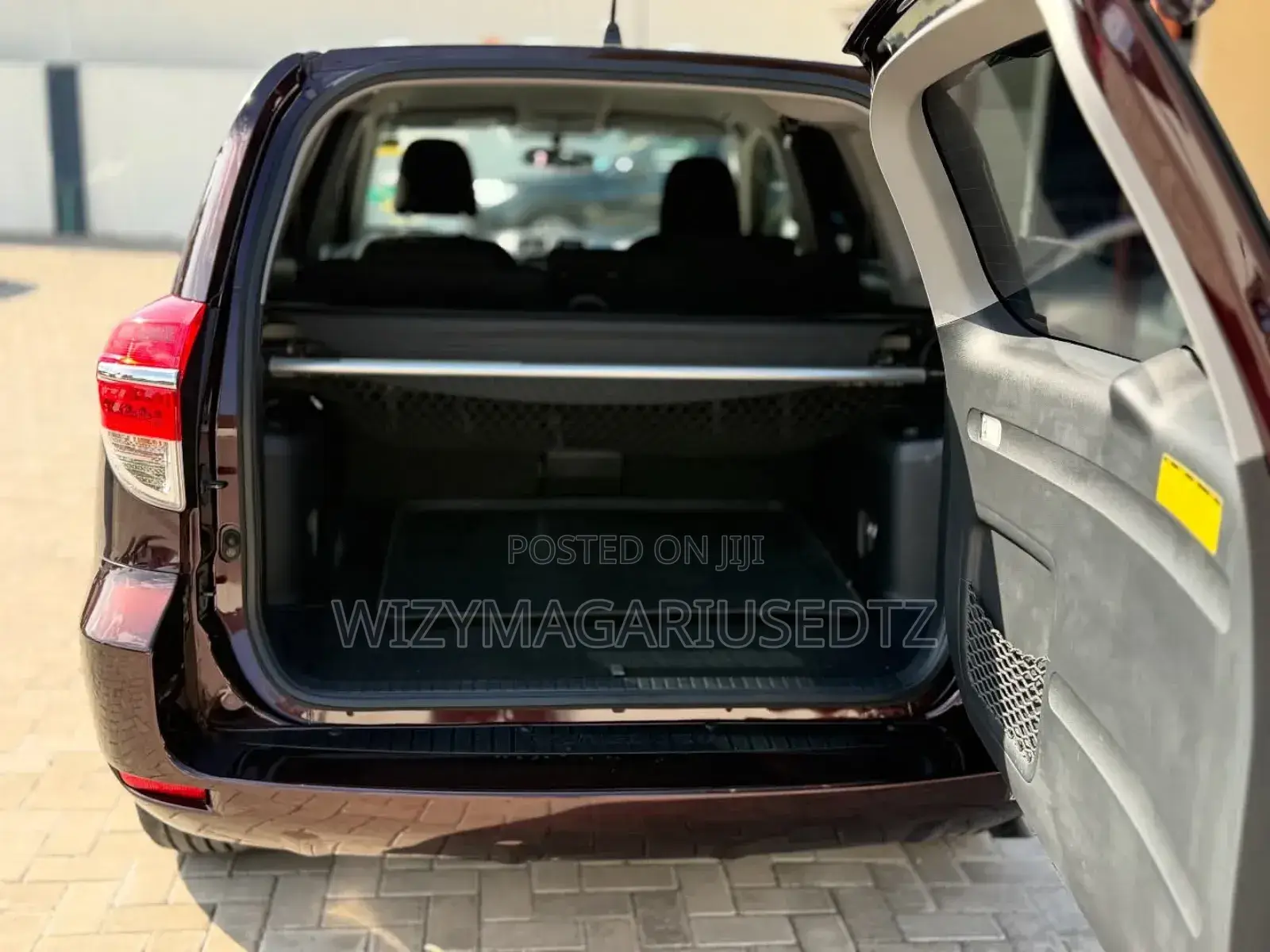 Toyota Vanguard 2010 Burgundy