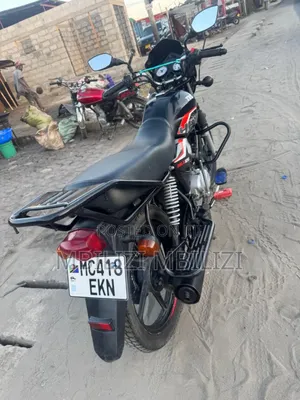 TVS HLX 125 2025 Black