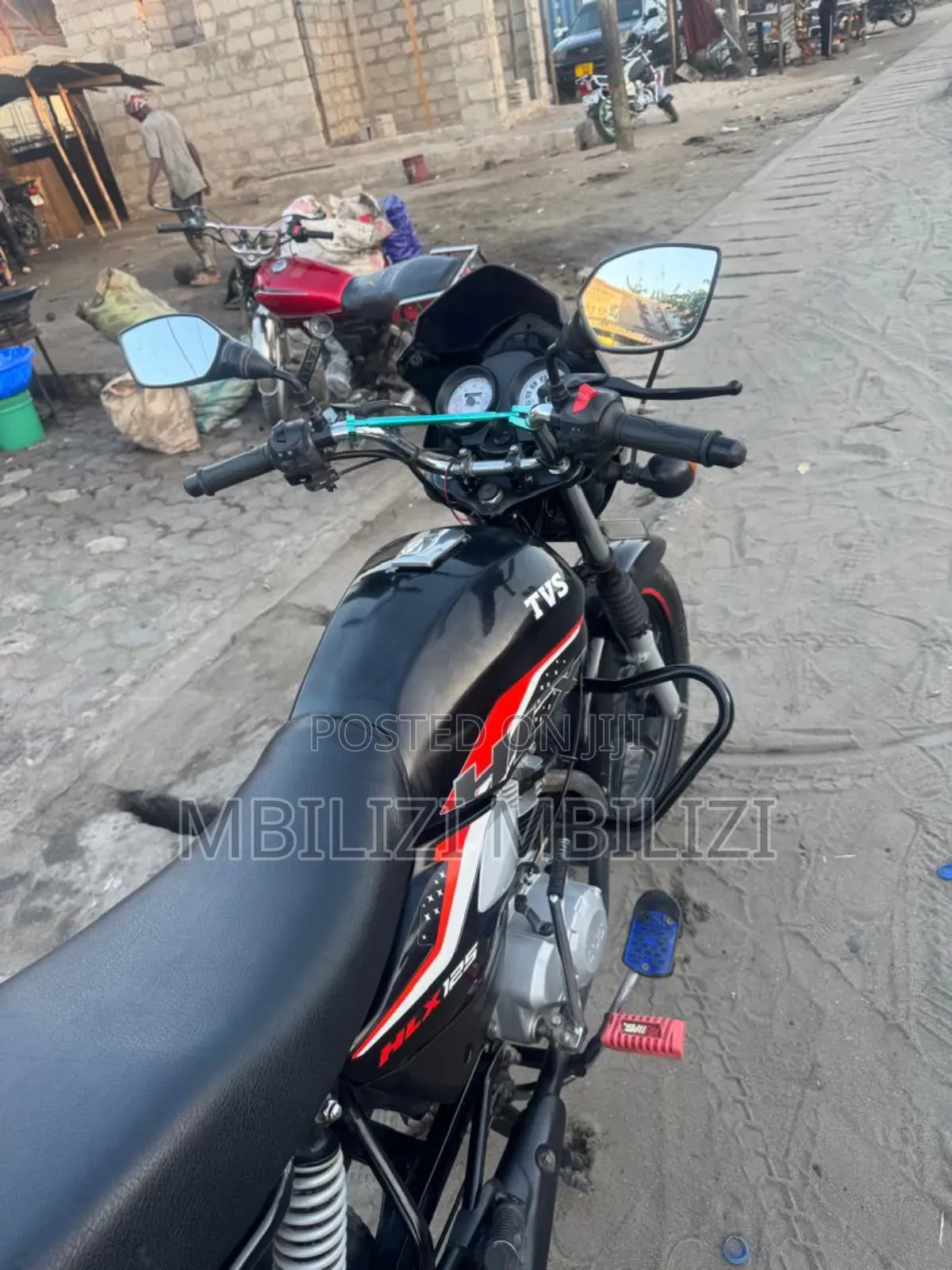 TVS HLX 125 2025 Black