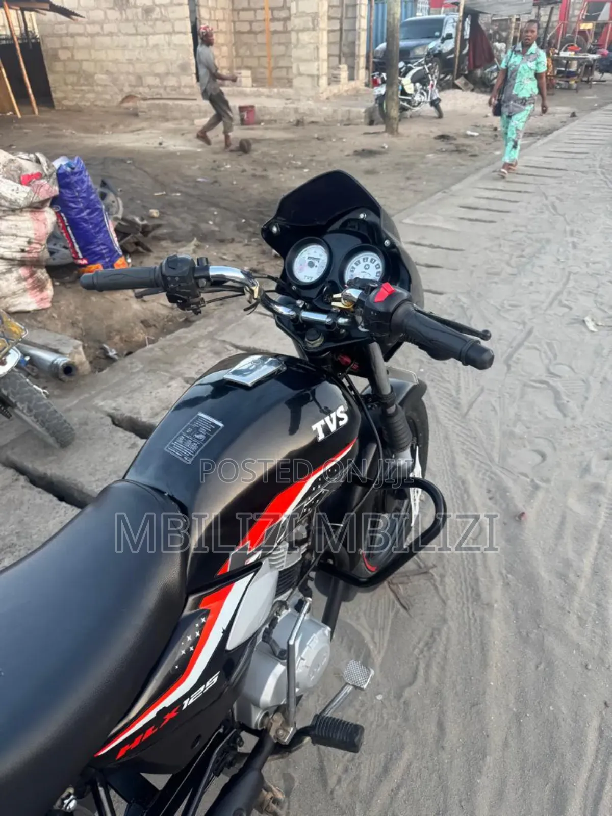 TVS HLX 125 2025 Black