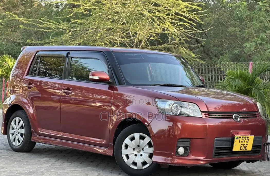 Toyota Corolla Rumion 2008 Red