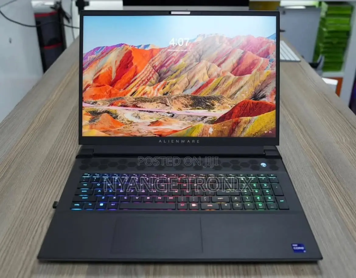 New Laptop Dell Alienware M18 R2 32GB Intel Core I9 SSD 1T