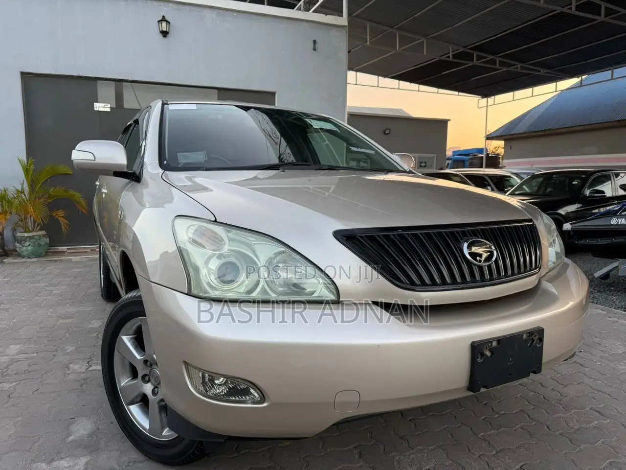 Toyota Harrier 2.4 2004 Gold