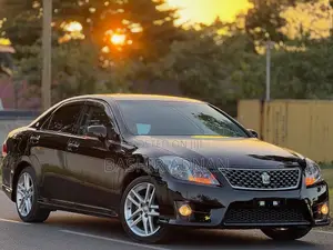 Photo - Toyota Crown 2012 Matt Black