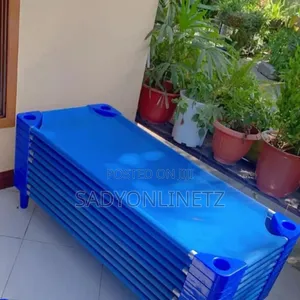 Kids Bed/Stackable Daycare for Kids