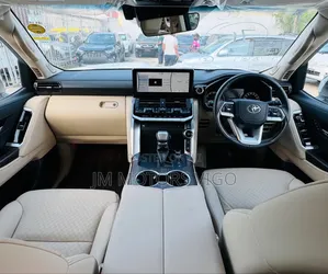 Toyota Land Cruiser 2024 Pearl