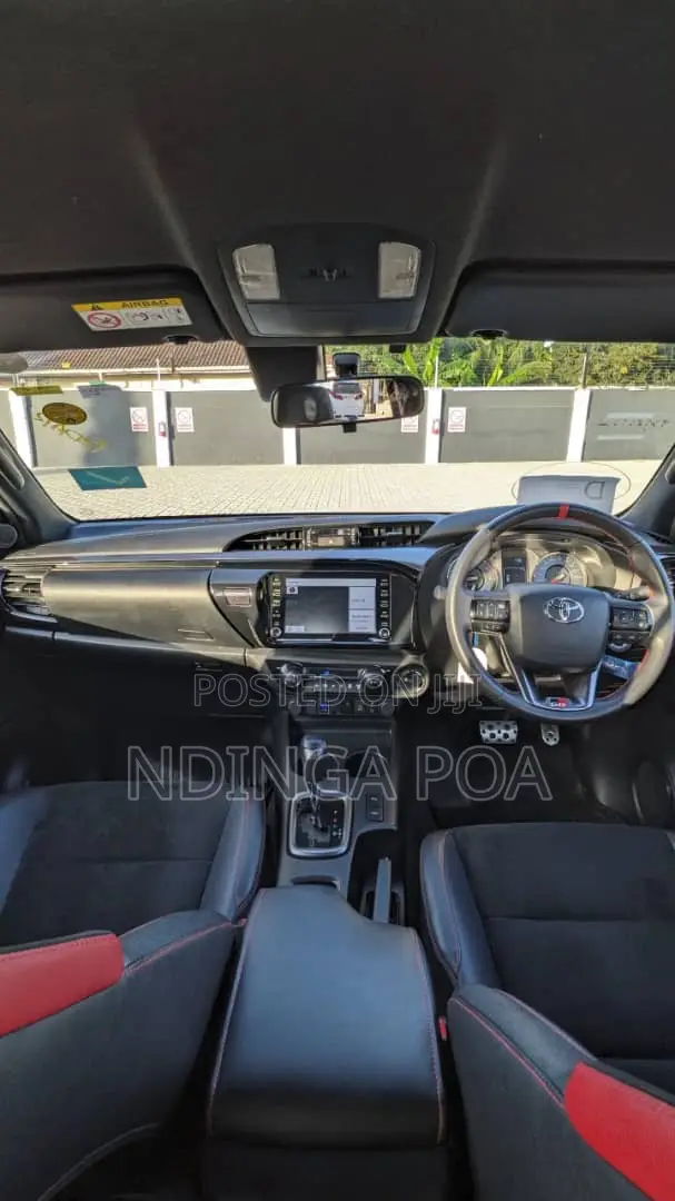 Toyota Hilux Revo Double Cab Deisel 2.4 RWD 2022 White